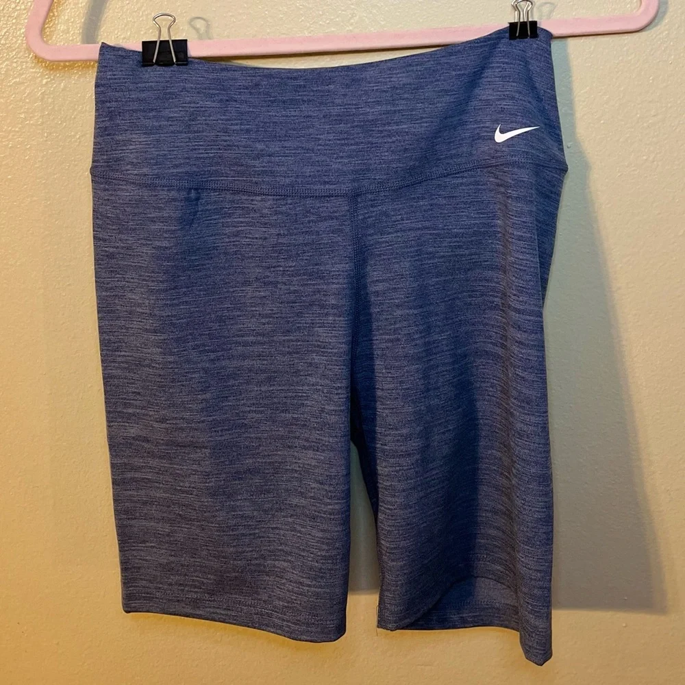✨SOLD✨ Nike One Biker shorts Medium - Picture 8 of 10